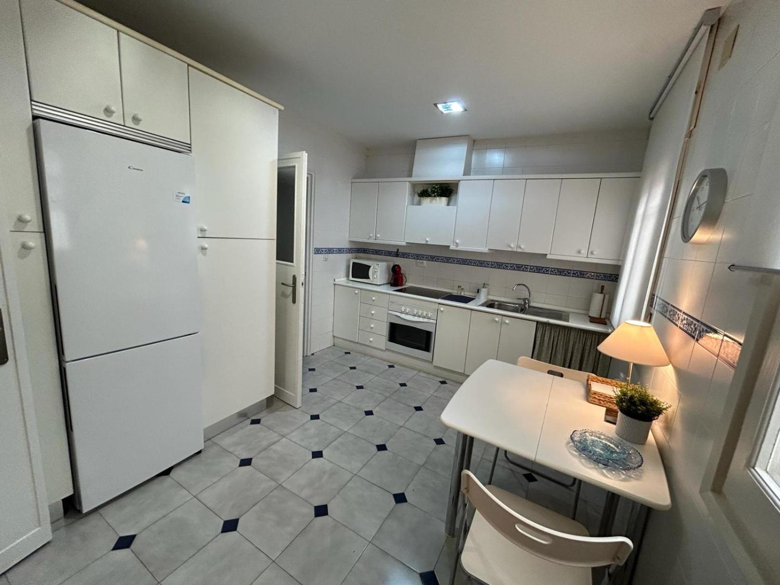 2 Bedroom Apartment By Guadalquivir River Sevilla Eksteriør billede